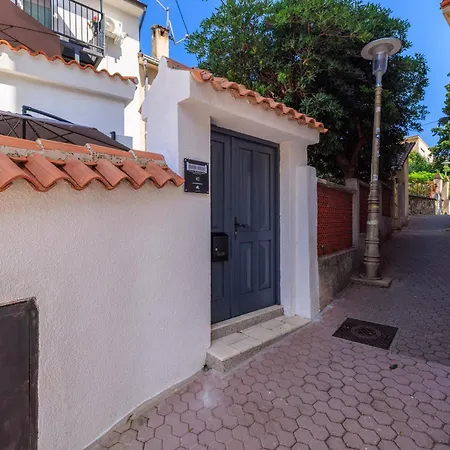 Apartment Balustrada *