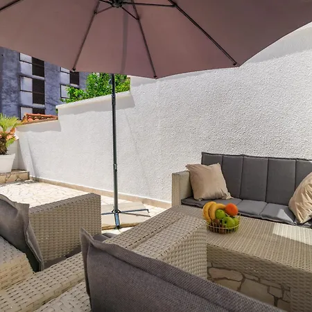 Apartment Balustrada *