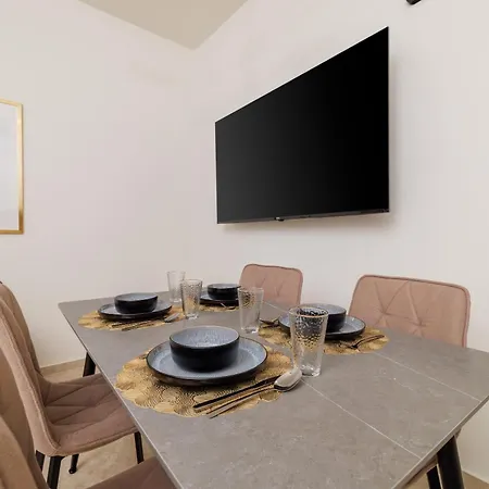 Apartment Balustrada *