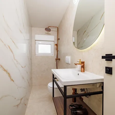 Apartment Balustrada *