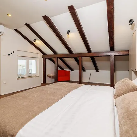 Apartment Balustrada